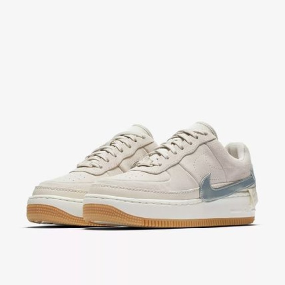 WOMEN'S NIKE AIR FORCE 1 LOW PREMIUM - Picture 4 of 8
